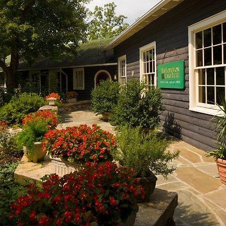 Lodge On Lake Lure Exterior photo